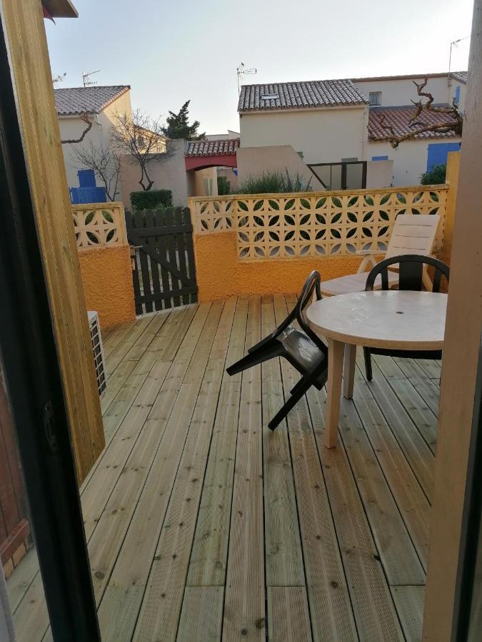 Studio Cosy Balneo Avec Jardin 르발카레스 외부 사진
