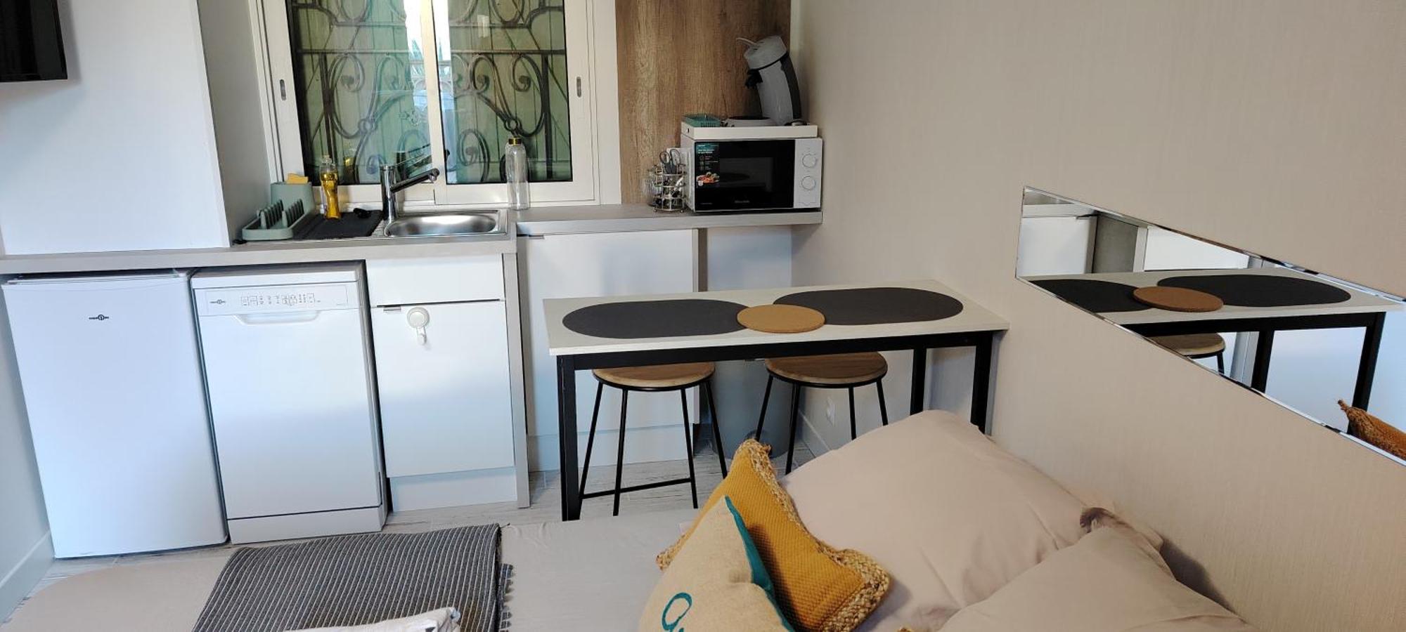 Studio Cosy Balneo Avec Jardin 르발카레스 외부 사진